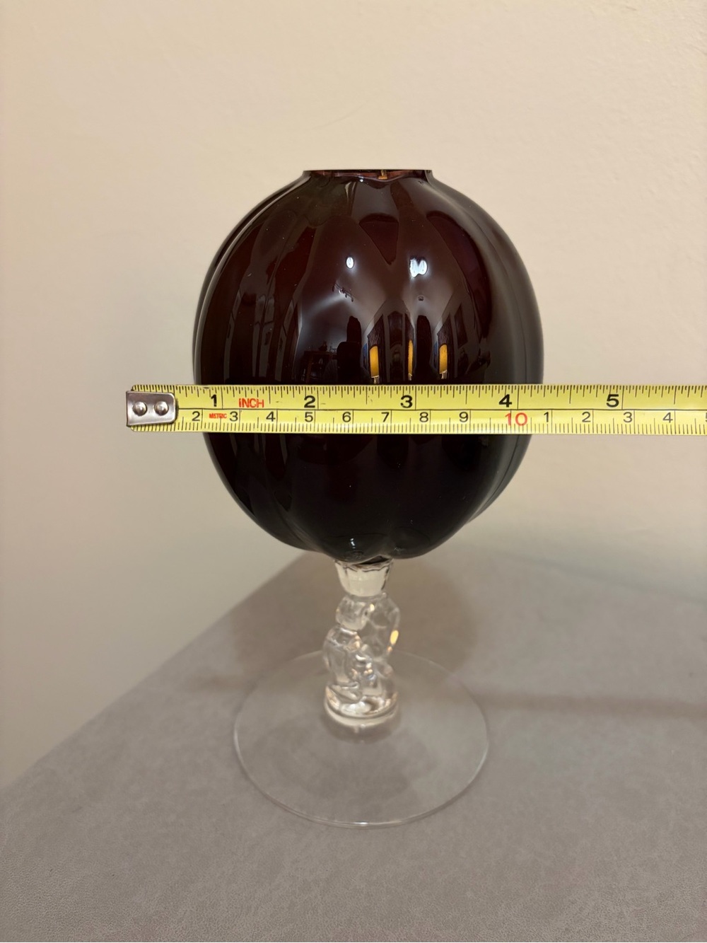 Vintage Cambridge Glass Company Amethyst Keyhole Ivy Ball Vase. 8" Tall - Picture 9 of 9